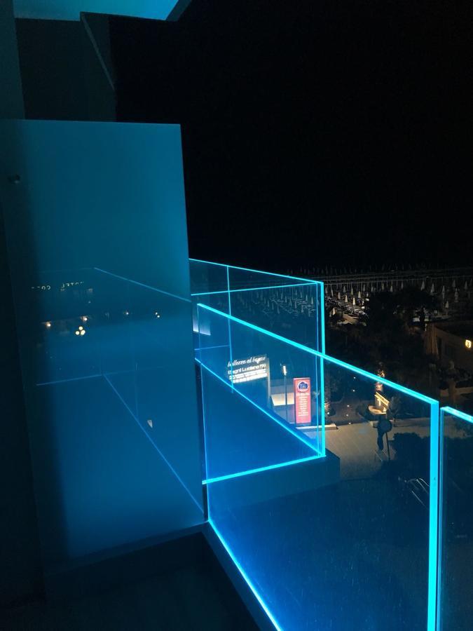 Hotel Diplomatic Riccione Bagian luar foto